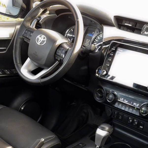 🏆Toyota HILUX SRX 2024 OU 240 MIL 🛻