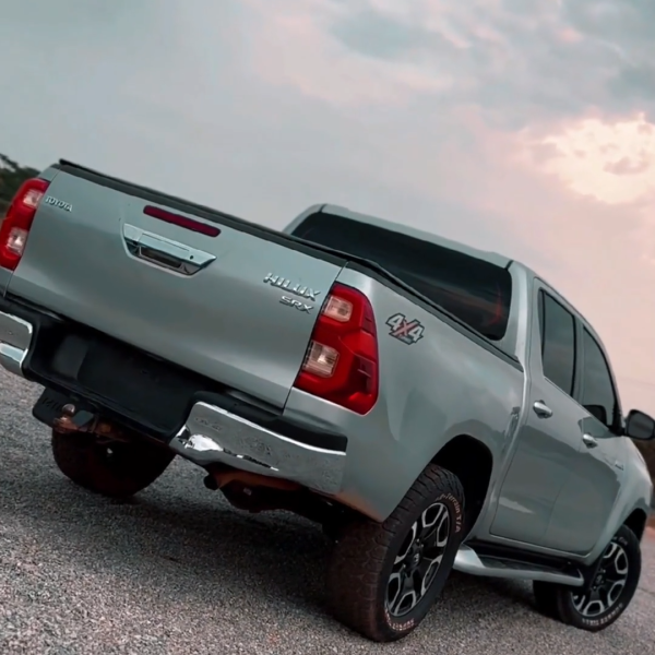 🏆Toyota HILUX SRX 2024 OU 240 MIL 🛻